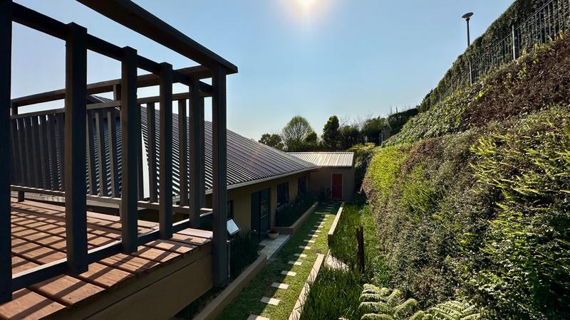 4 Bedroom Property for Sale in Mountain Homes KwaZulu-Natal