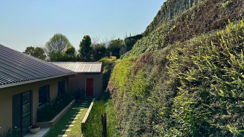 4 Bedroom Property for Sale in Mountain Homes KwaZulu-Natal