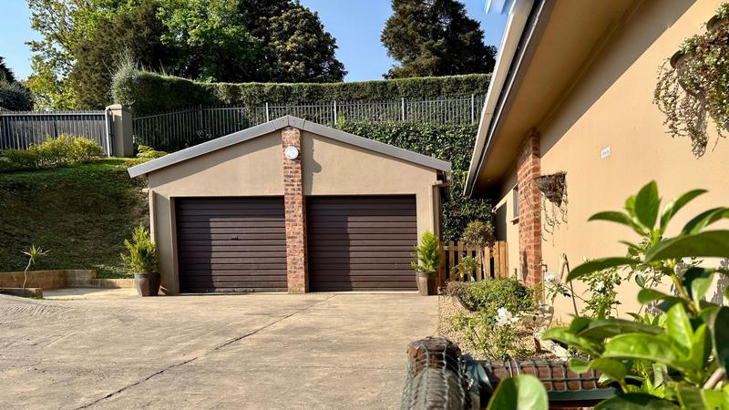 4 Bedroom Property for Sale in Mountain Homes KwaZulu-Natal