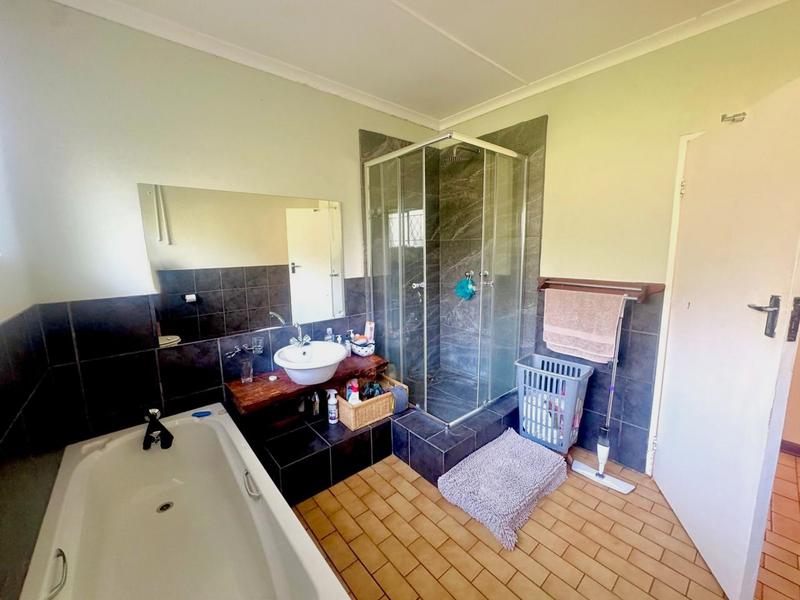 5 Bedroom Property for Sale in Underberg KwaZulu-Natal