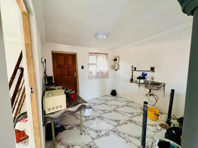 2 Bedroom Property for Sale in Kwamashu KwaZulu-Natal