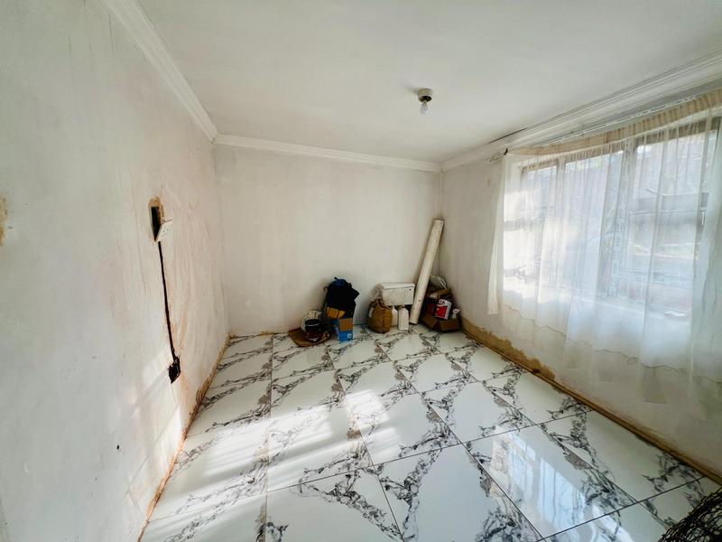 2 Bedroom Property for Sale in Kwamashu KwaZulu-Natal