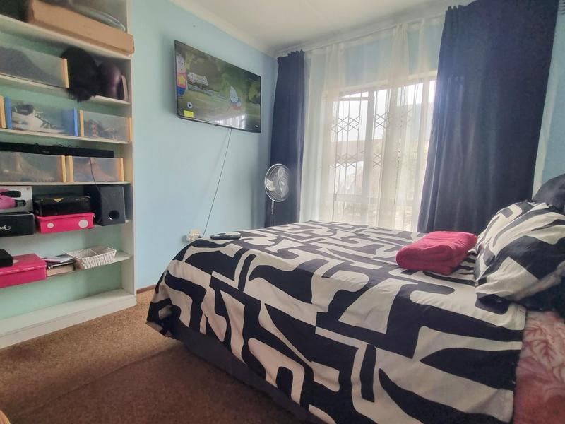 4 Bedroom Property for Sale in Isipingo Hills KwaZulu-Natal