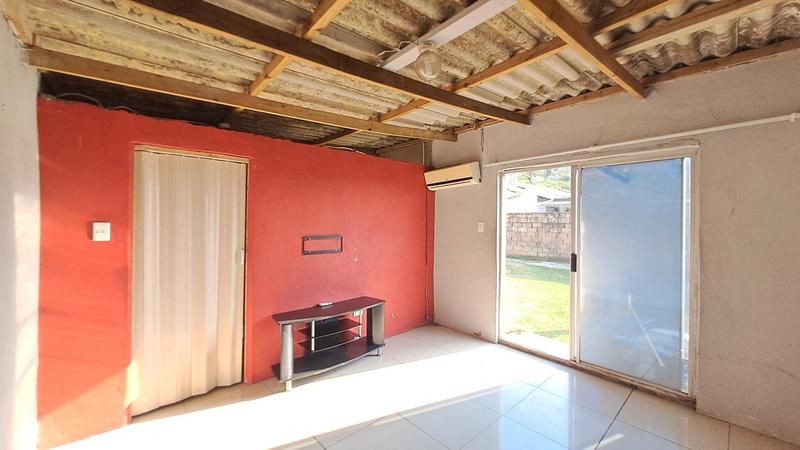 4 Bedroom Property for Sale in Umlazi KwaZulu-Natal