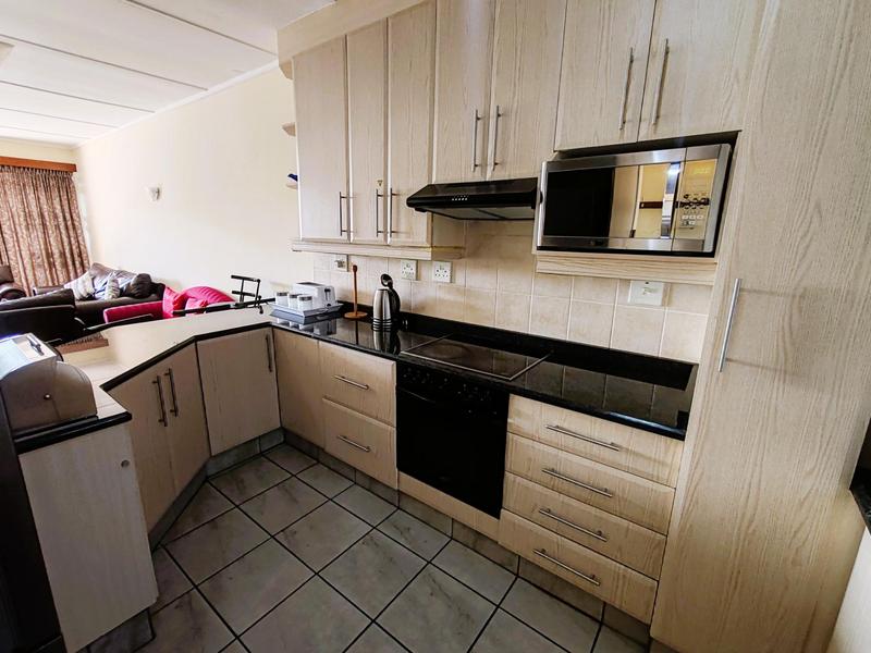 2 Bedroom Property for Sale in Uvongo KwaZulu-Natal