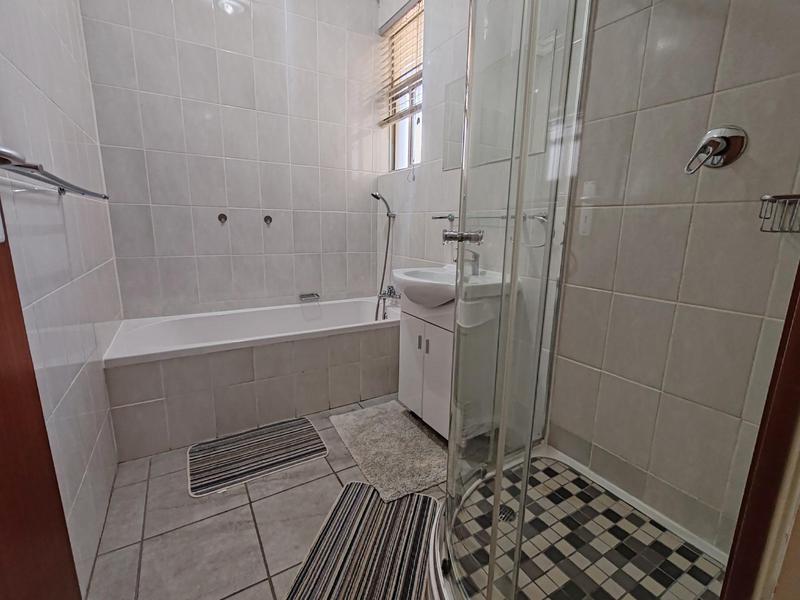 2 Bedroom Property for Sale in Uvongo KwaZulu-Natal