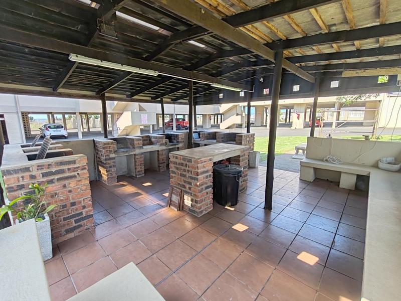 2 Bedroom Property for Sale in Uvongo KwaZulu-Natal