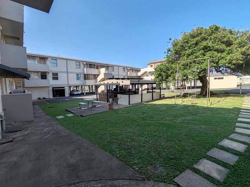 2 Bedroom Property for Sale in Uvongo KwaZulu-Natal