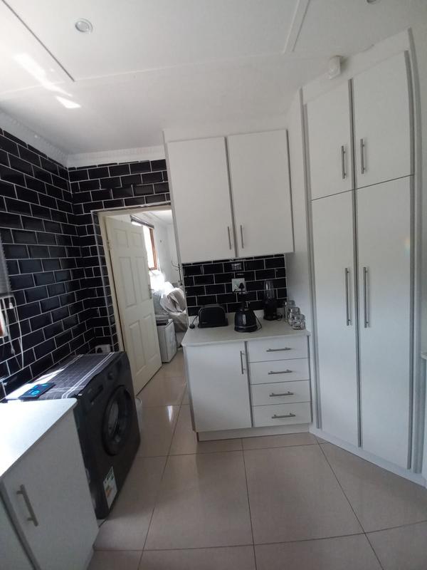 1 Bedroom Property for Sale in Malvern KwaZulu-Natal