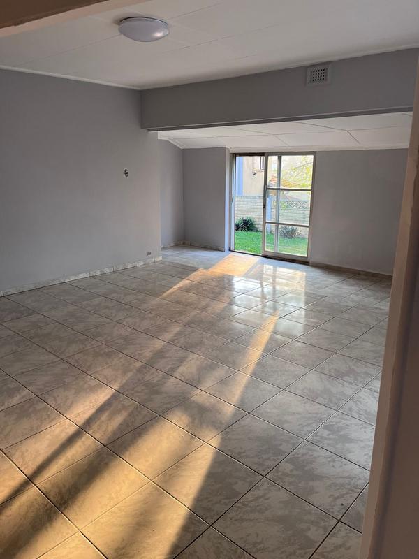 To Let 3 Bedroom Property for Rent in Queensburgh KwaZulu-Natal