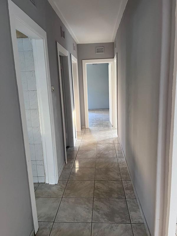 To Let 3 Bedroom Property for Rent in Queensburgh KwaZulu-Natal