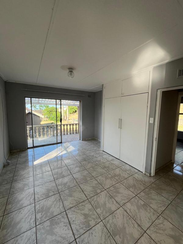 To Let 3 Bedroom Property for Rent in Queensburgh KwaZulu-Natal