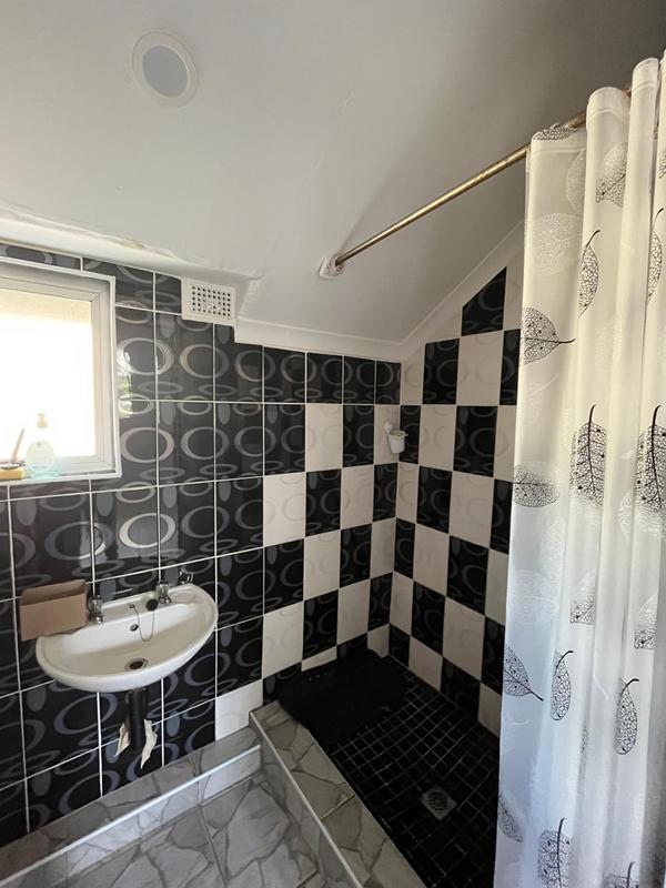 To Let 3 Bedroom Property for Rent in Queensburgh KwaZulu-Natal