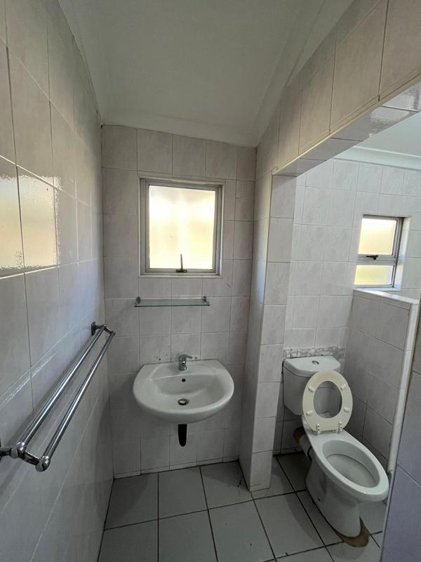 To Let 3 Bedroom Property for Rent in Queensburgh KwaZulu-Natal