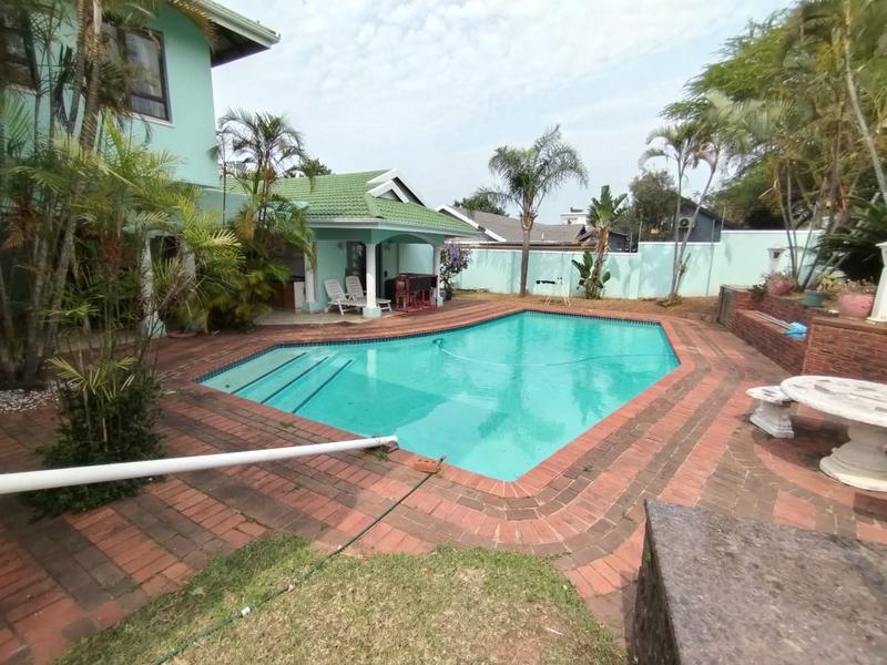 6 Bedroom Property for Sale in Herrwood Park KwaZulu-Natal