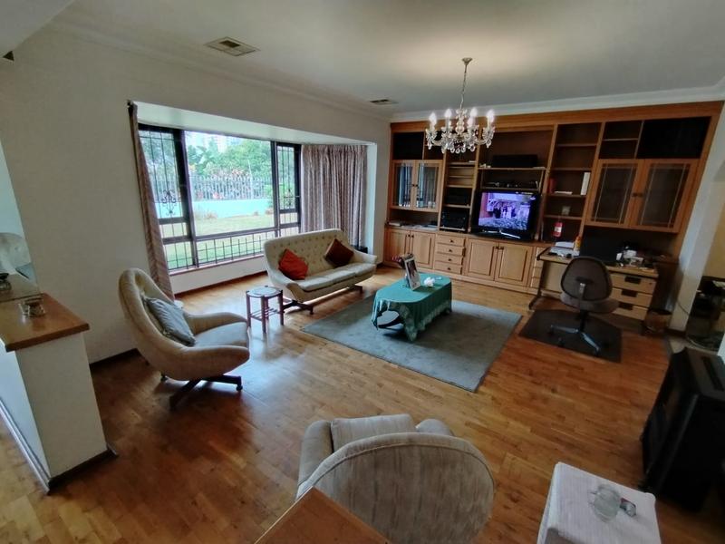 6 Bedroom Property for Sale in Herrwood Park KwaZulu-Natal