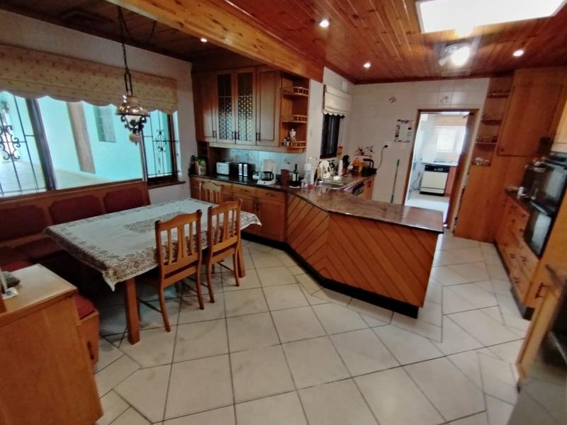 6 Bedroom Property for Sale in Herrwood Park KwaZulu-Natal