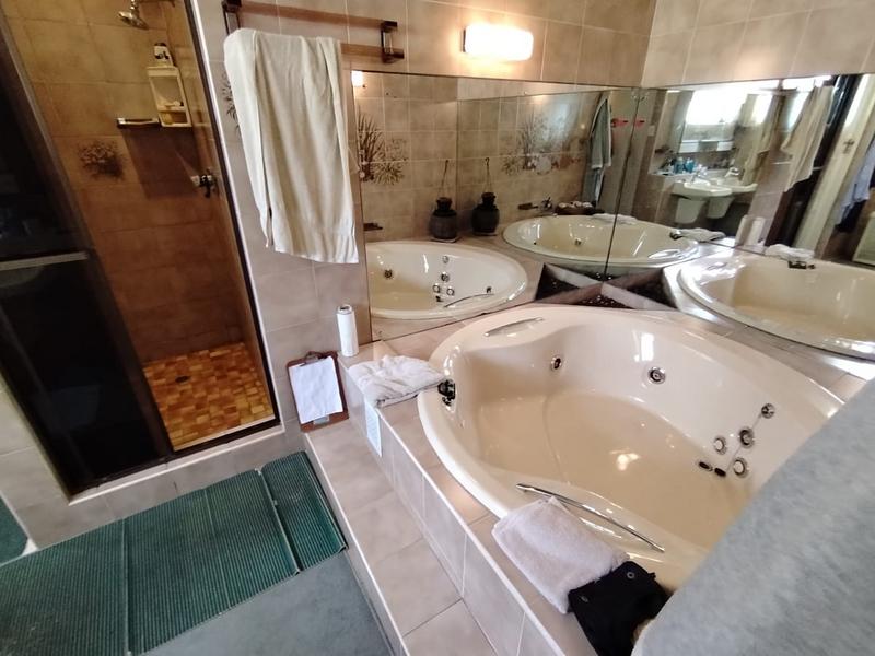 6 Bedroom Property for Sale in Herrwood Park KwaZulu-Natal