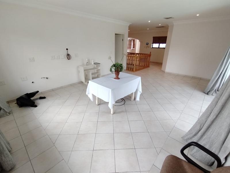 6 Bedroom Property for Sale in Herrwood Park KwaZulu-Natal