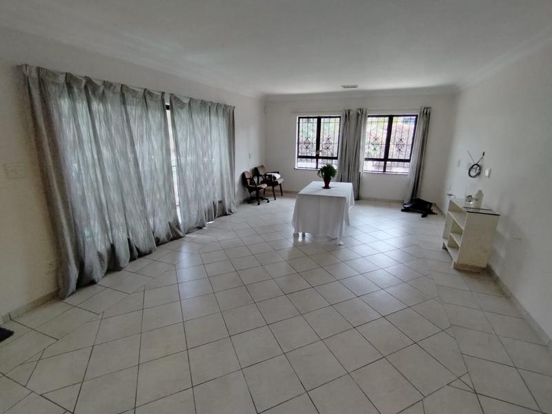 6 Bedroom Property for Sale in Herrwood Park KwaZulu-Natal