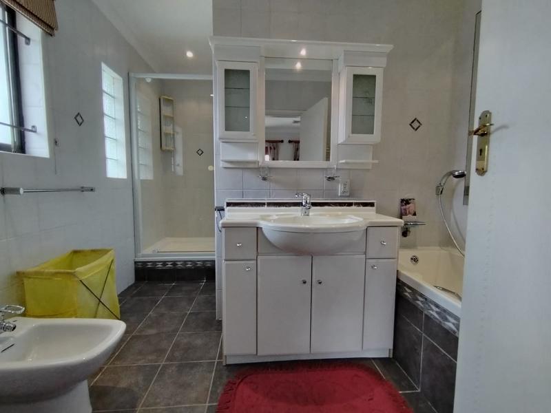 6 Bedroom Property for Sale in Herrwood Park KwaZulu-Natal