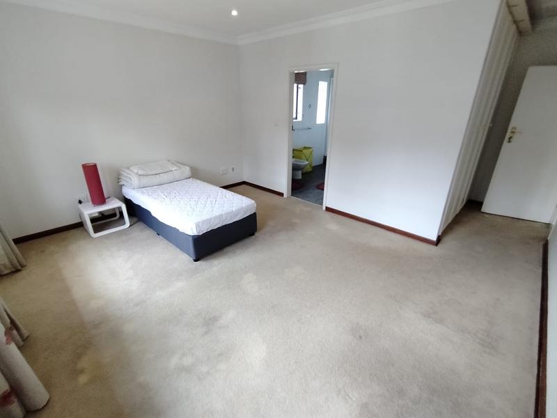6 Bedroom Property for Sale in Herrwood Park KwaZulu-Natal