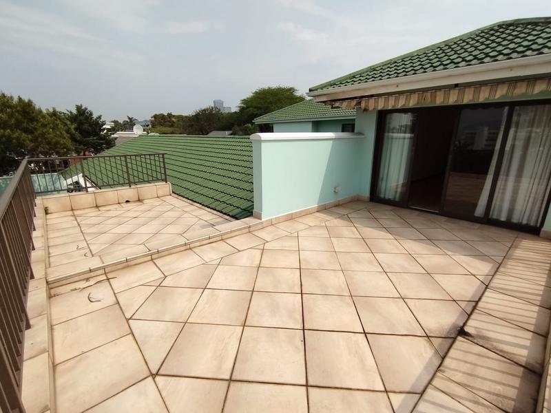6 Bedroom Property for Sale in Herrwood Park KwaZulu-Natal