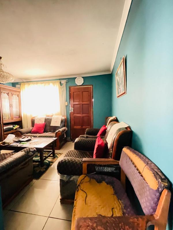 2 Bedroom Property for Sale in Ntuzuma KwaZulu-Natal