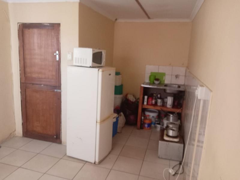 2 Bedroom Property for Sale in Umlazi KwaZulu-Natal