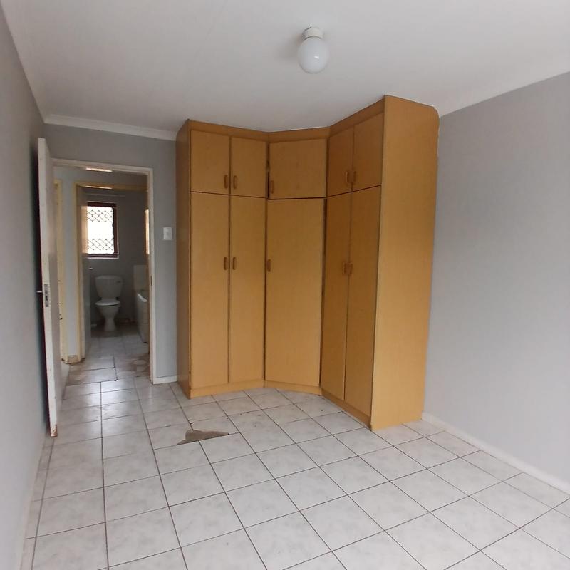2 Bedroom Property for Sale in Montclair KwaZulu-Natal