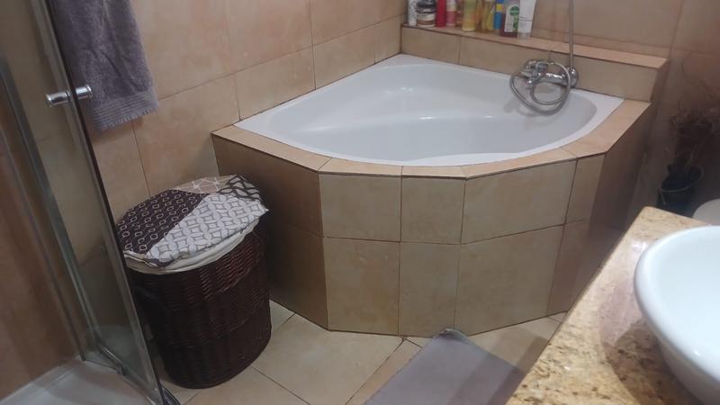 3 Bedroom Property for Sale in Silverglen KwaZulu-Natal