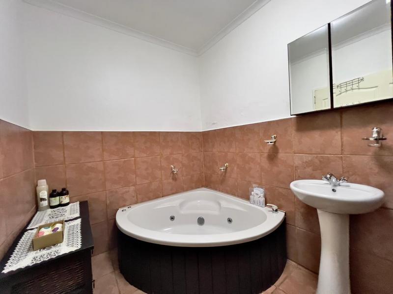 12 Bedroom Property for Sale in Hayfields KwaZulu-Natal