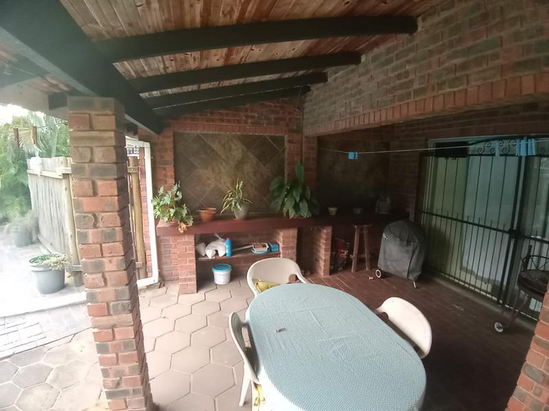 4 Bedroom Property for Sale in Meer En See KwaZulu-Natal