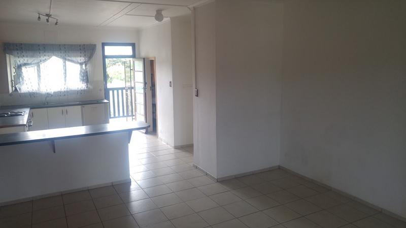 To Let 2 Bedroom Property for Rent in Hibberdene KwaZulu-Natal