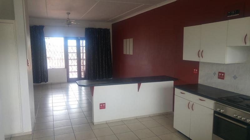 To Let 2 Bedroom Property for Rent in Hibberdene KwaZulu-Natal