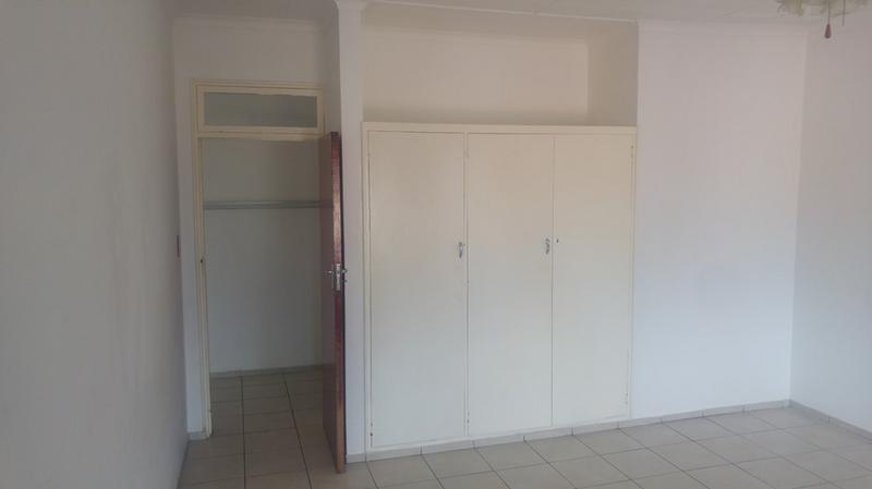 To Let 2 Bedroom Property for Rent in Hibberdene KwaZulu-Natal