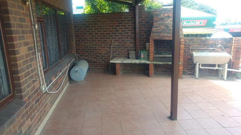 To Let 2 Bedroom Property for Rent in Hibberdene KwaZulu-Natal