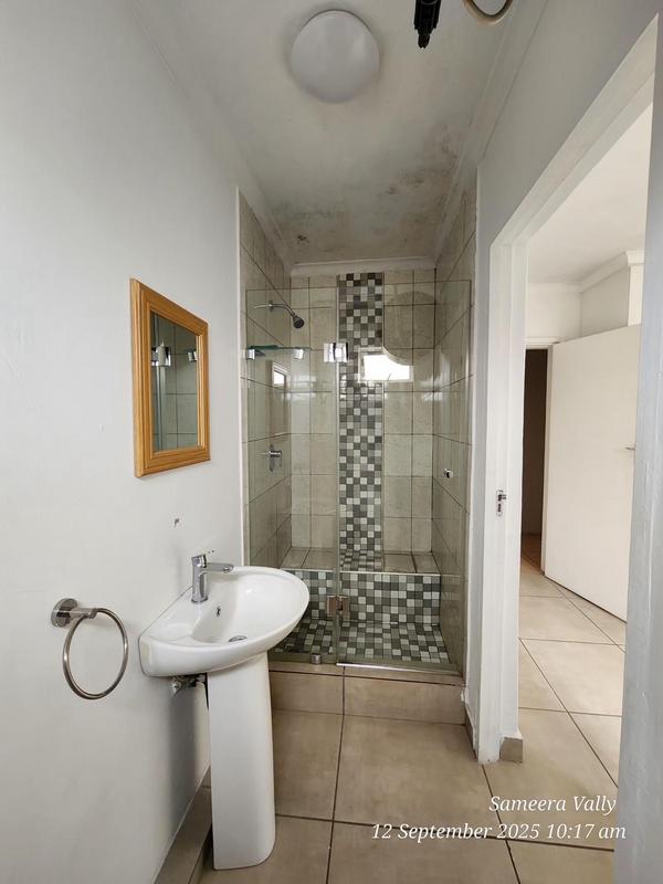 2 Bedroom Property for Sale in Overport KwaZulu-Natal