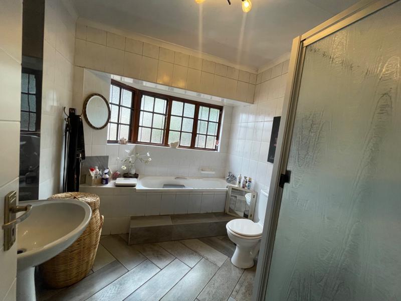5 Bedroom Property for Sale in Herrwood Park KwaZulu-Natal