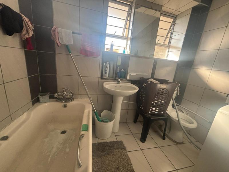 To Let 2 Bedroom Property for Rent in Esplanade KwaZulu-Natal