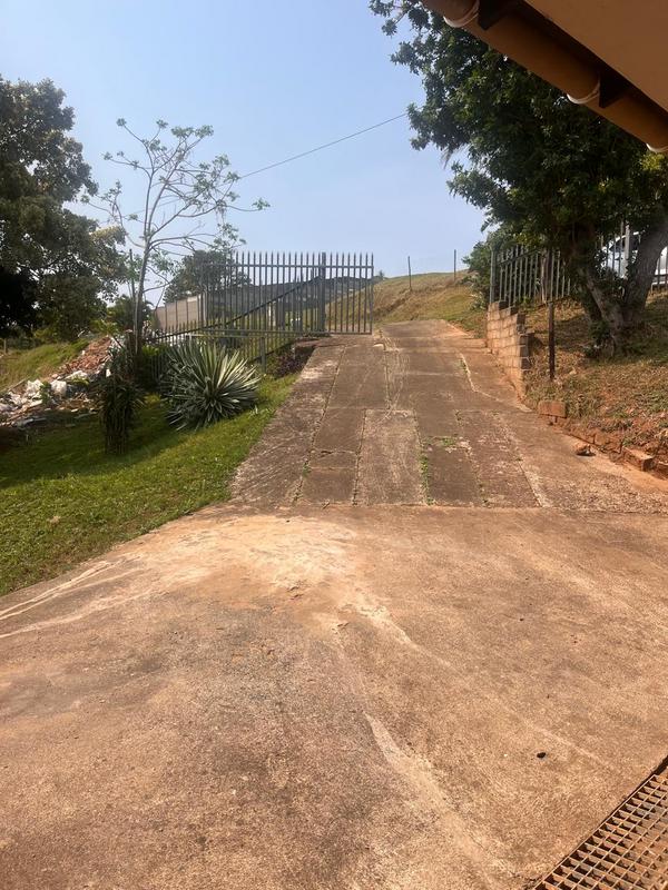 2 Bedroom Property for Sale in Uvongo KwaZulu-Natal