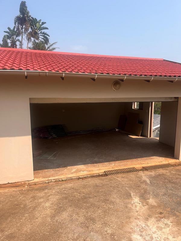 2 Bedroom Property for Sale in Uvongo KwaZulu-Natal