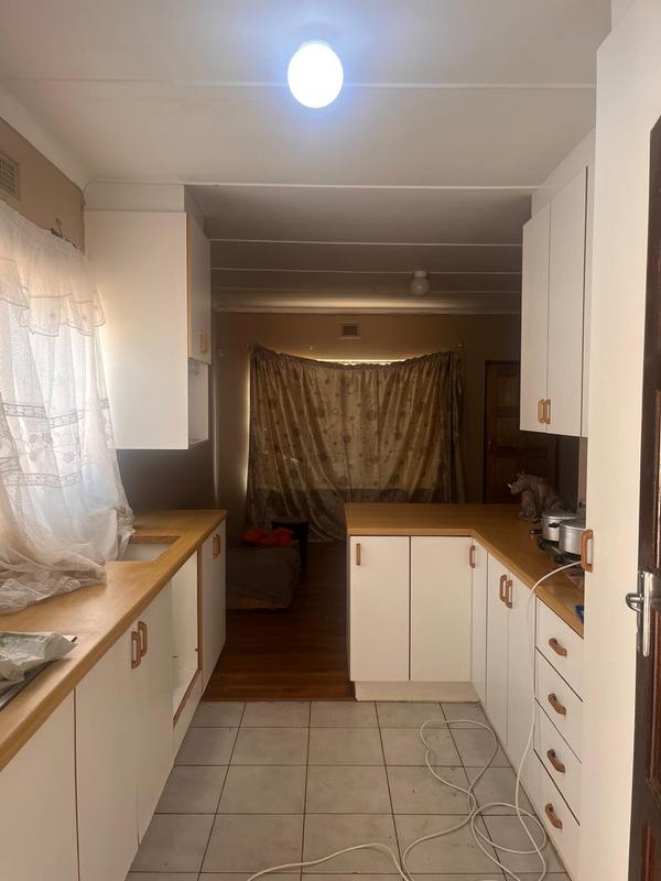 2 Bedroom Property for Sale in Uvongo KwaZulu-Natal