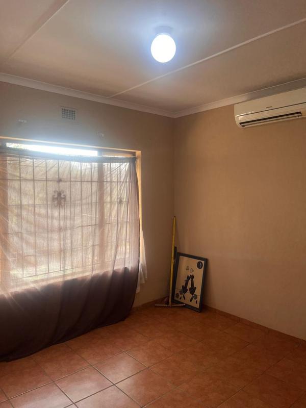 2 Bedroom Property for Sale in Uvongo KwaZulu-Natal