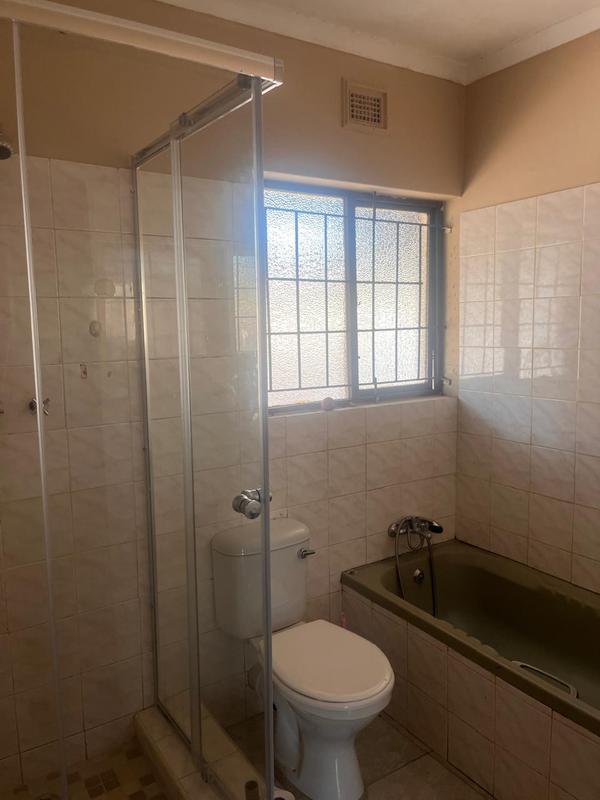 2 Bedroom Property for Sale in Uvongo KwaZulu-Natal