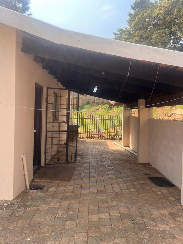 2 Bedroom Property for Sale in Uvongo KwaZulu-Natal
