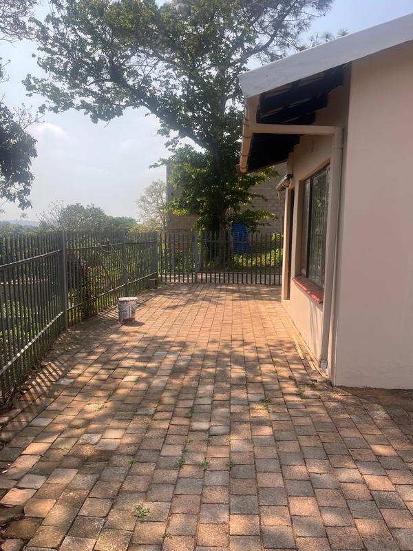 2 Bedroom Property for Sale in Uvongo KwaZulu-Natal