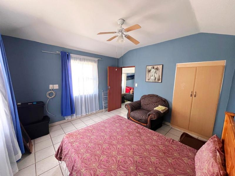 To Let 2 Bedroom Property for Rent in Margate KwaZulu-Natal