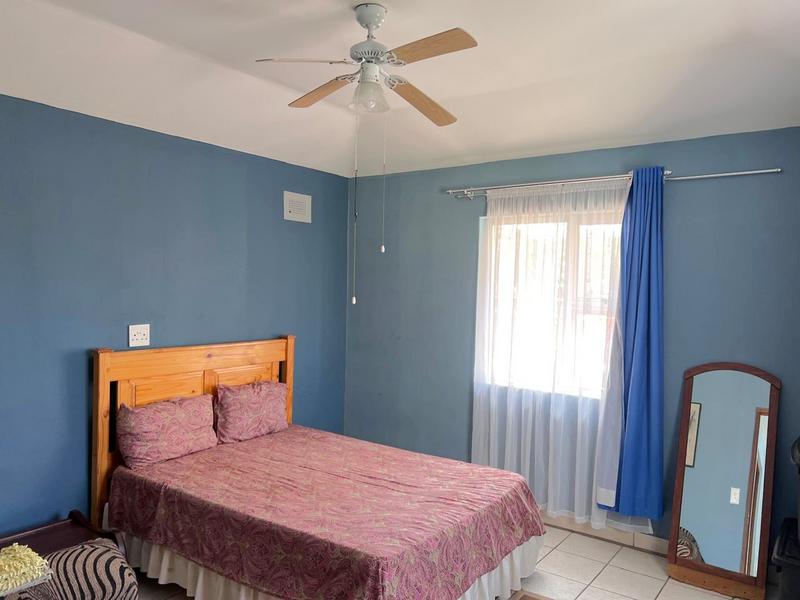 To Let 2 Bedroom Property for Rent in Margate KwaZulu-Natal
