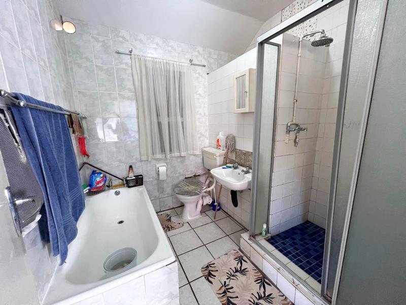 To Let 2 Bedroom Property for Rent in Margate KwaZulu-Natal